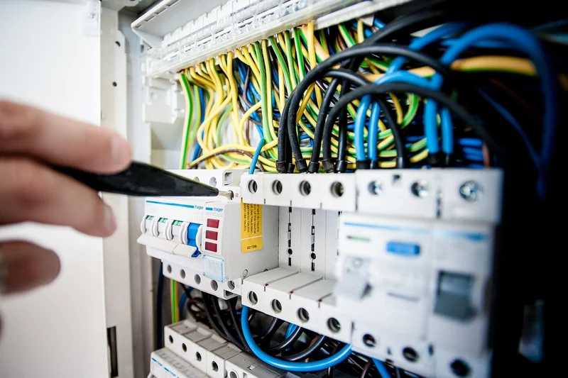 Utilisation des outils électriques : les erreurs qui coûtent cher